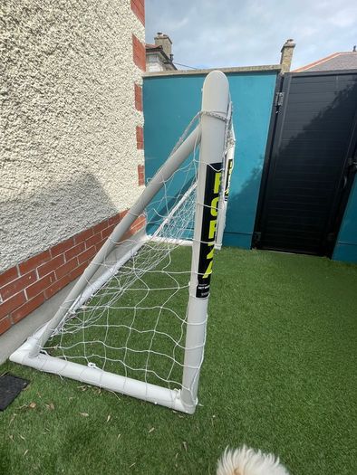 6ft x 4ft Goal plus carrier bag
