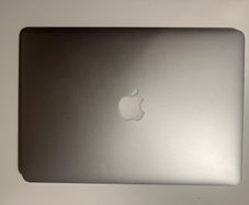 Macbook Air (13-inch, 2017) 8gb Ram / 121gb Ssd