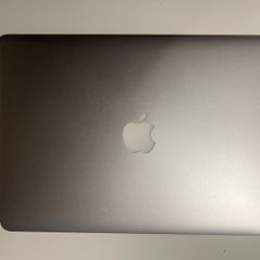 Macbook Air (13-inch, 2017) 8gb Ram / 121gb Ssd