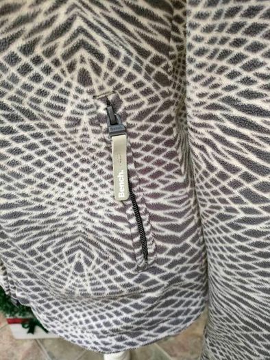 Ladies Bench full zip fleece  Size Small