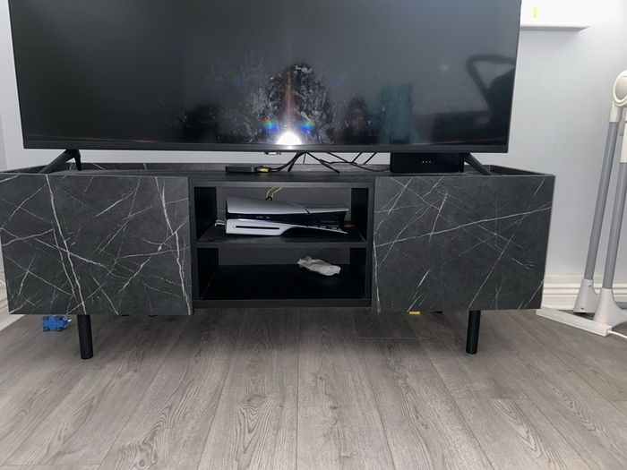 Tv stand