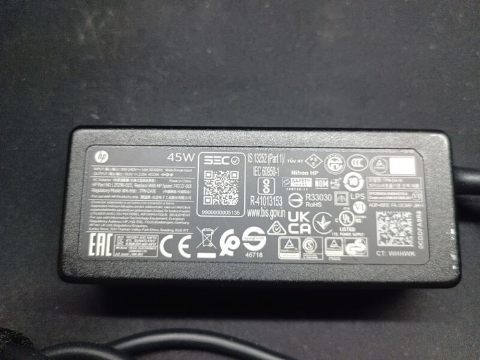 HP laptop charger model R-41013153