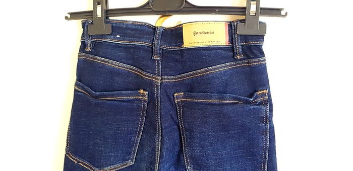Super High Waist Dark Denim Jeans - Size 6