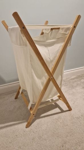 Laundry basket foldable