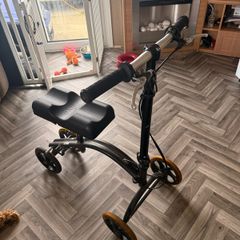knee scooter