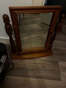 Deep fat fryer , radio , mirror and book shelf