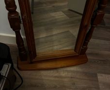Deep fat fryer , radio , mirror and book shelf