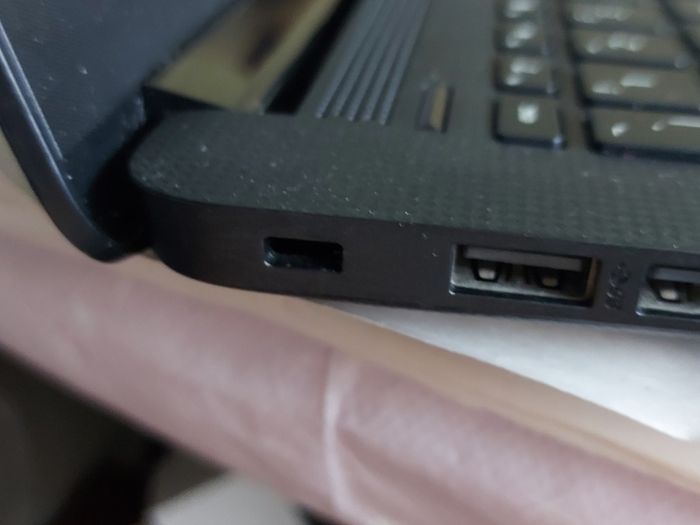 HP Laptop, TPN-Q189, Intel Core i3-6006U CPU, 2.0 GHz, 4GB Ram, 500GB HDD, Windows 10, Microsoft Edge, Chrome and VLC