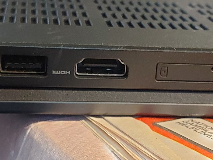 DELL Latitude 5490, Intel Core i5-7300U CPU, 2.71GHz. 8GB Ram, 256GB SSD, Windows 10 Pro, Microsoft Edge, Chrome and VLC