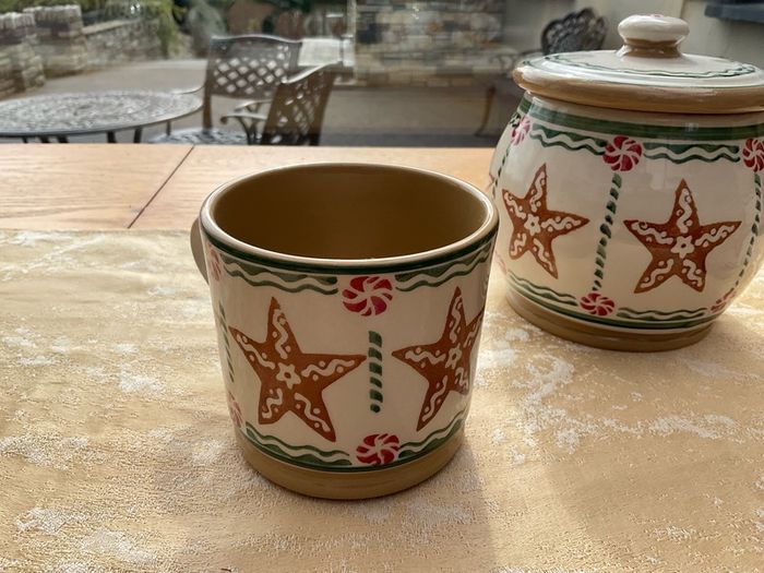 Nicholas  Mosse  Ginger star trio . Storage jar and two large mugs , all first quality and in perfect condition