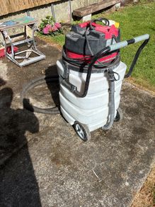 Alvac wet and dry 110 volt vacuum
