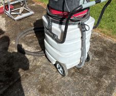 Alvac wet and dry 110 volt vacuum
