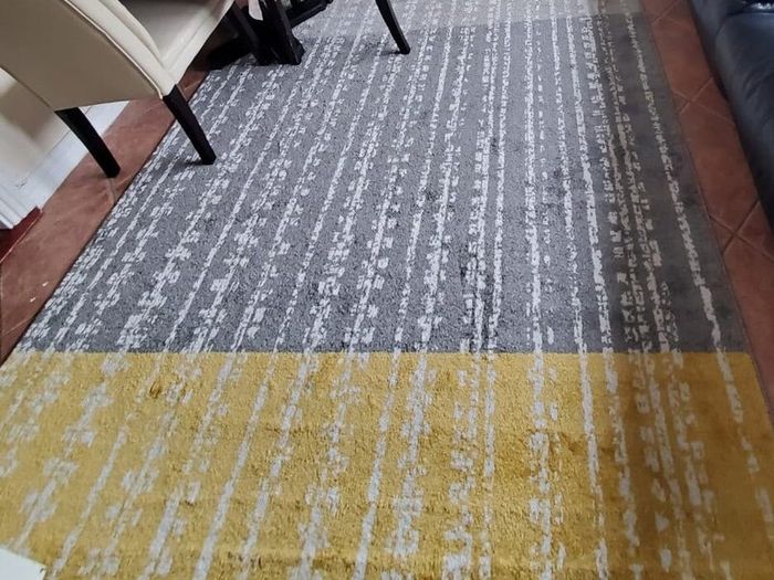 Rug (3 different sizes)