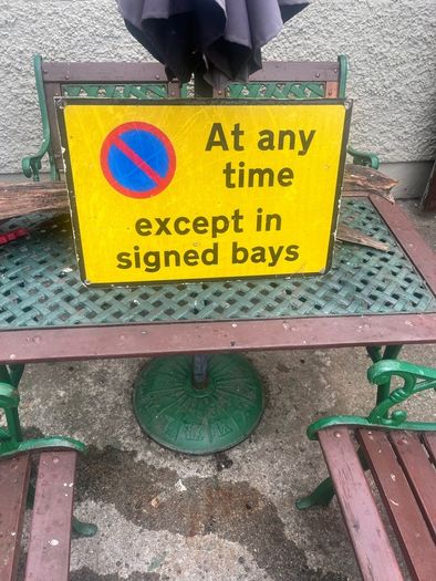 Aluminum sign 23in x 16ins