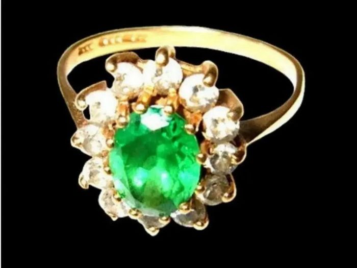Vintage Hallmarked 14ct Gold Cluster