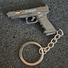Glock G-34,  pistol keyring.