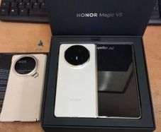 Honor Magic V5