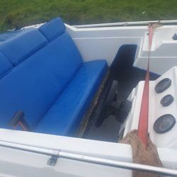 Glastron GX150 Classic Speedboat