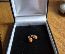 Vintage small hypo allergenic earrings