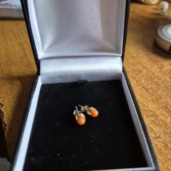 Vintage small hypo allergenic earrings