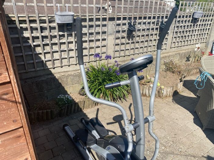 Free Cross Trainer