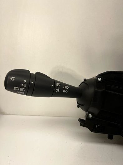 Renault Captur 2017 Wiper Indicator Combination Switch Wiper Stalk 255675887r a2l5b7s