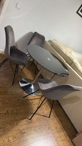 Dinning table with chairs