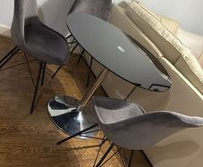 Dinning table with chairs