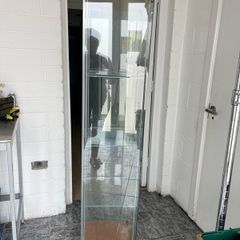 Glass display press