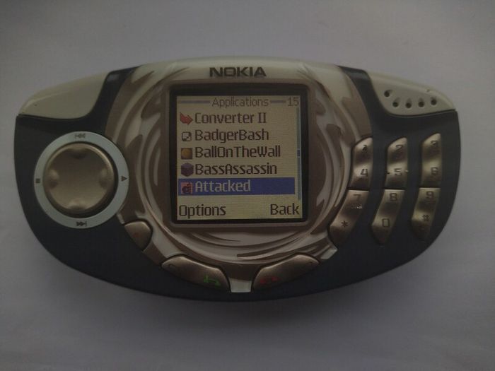 Vintage Nokia Gaming Phone Swap