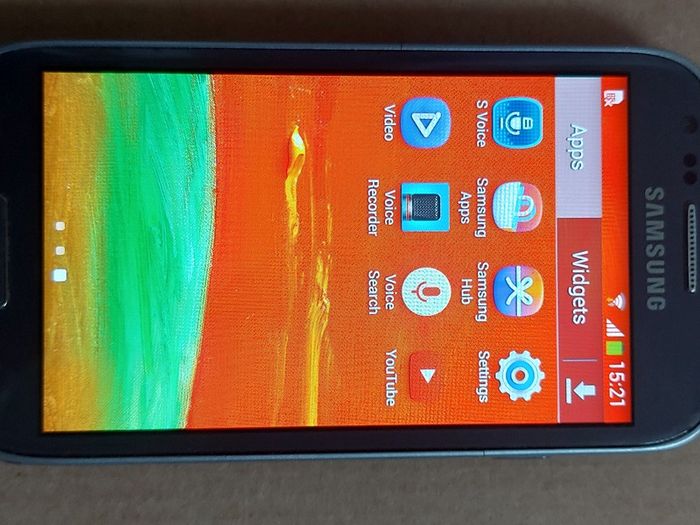 Samsung Galaxy SIII, Model GT-I8200N, 8GB, in excellent condition
