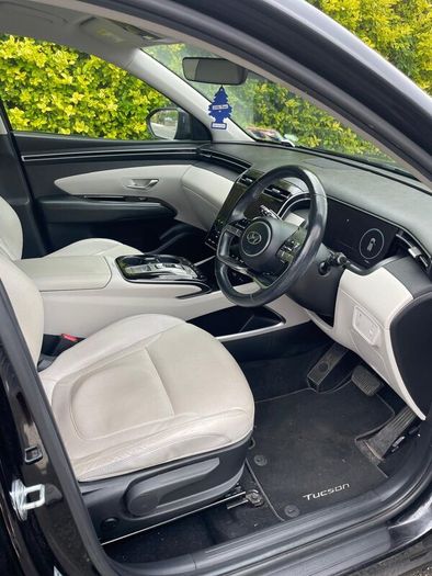 Hyundai Tucson Executive Plus cream trim