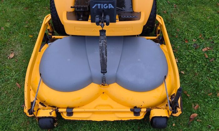 Stiga Park Royal Ride On Mower