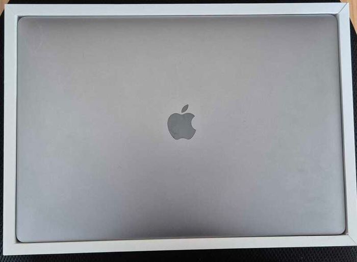 Macbook Pro 16 inch i7 2019 32GB