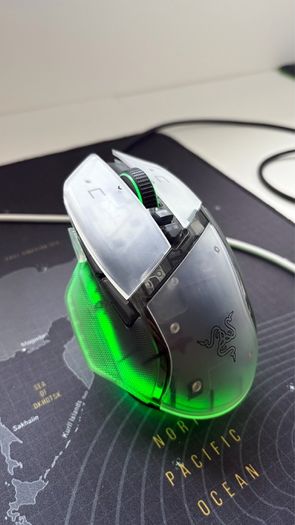 Razer Basilisk V3 Pro 35K Phantom White