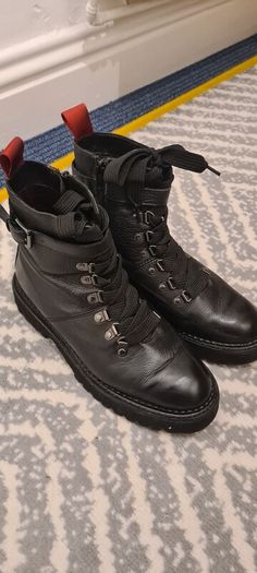 Leather Collection size 6