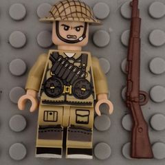 Lego compatible, military figures, British infantry. 15 figures plus rifles.