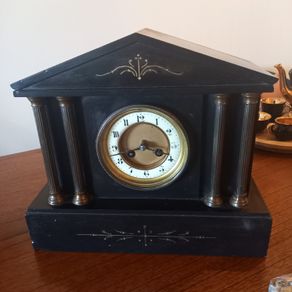 Mantelpiece Clock : BARGAIN