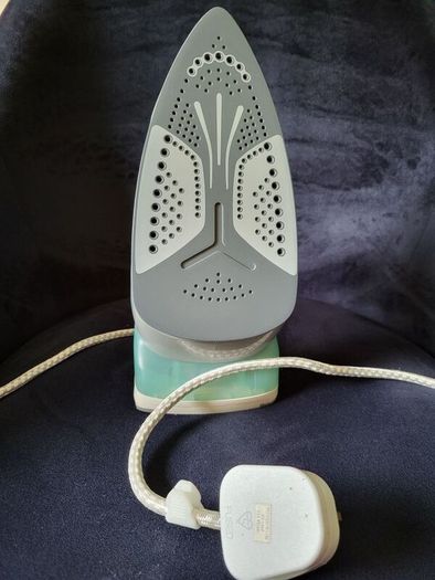 Steam iron