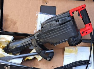 kango breaker ideal for breaking floors 230v