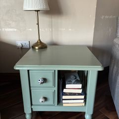 Corner Table