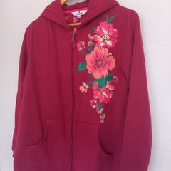 women jumper/hoodies.size14