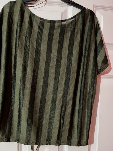 F & F Top, green, size 10.
