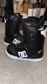 DC snowboarding boots