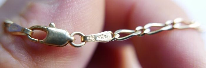 Vintage Solid 9Ct Yellow Gold 375 Figaro link Bangle Bracelet,  length 7.5" - 1,8g