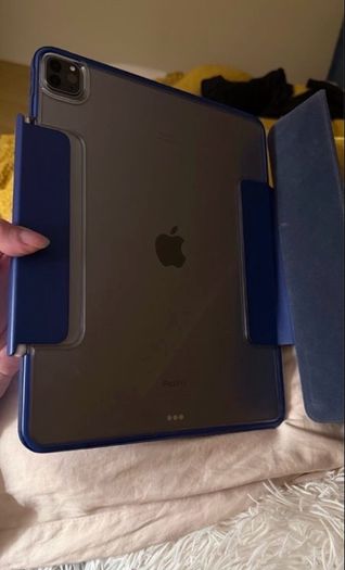 iPad Pro 12.9" 6th Gen 128 GB Wi-Fi