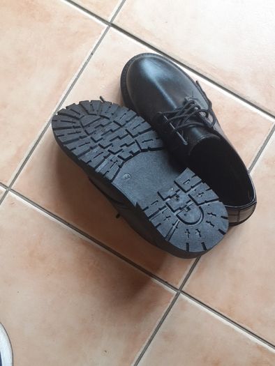 mens shoes 9.5