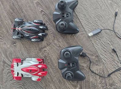 2 RC cars