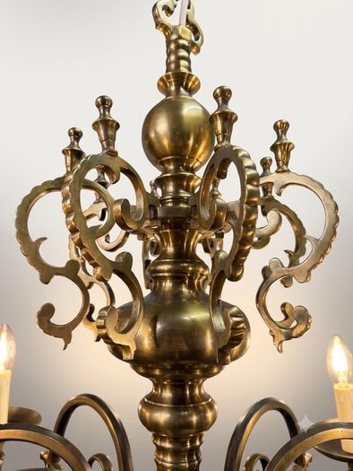 Exquisite Quality Antique Eight-Branch Flemish Brass Chandelier