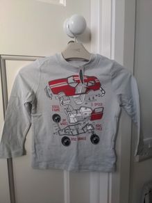 OLD NAVY boys long sleeved top